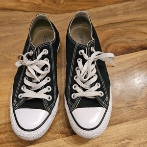 Women converse shoes